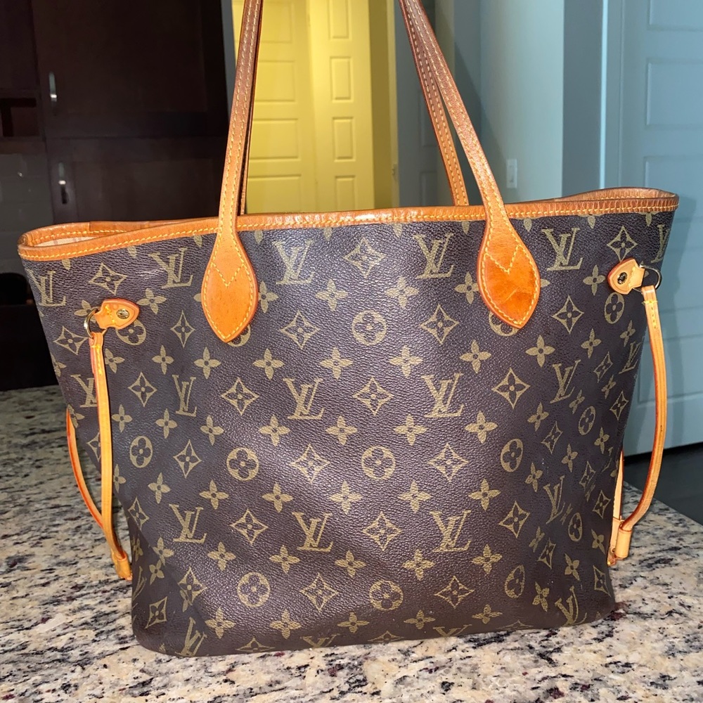 Used Louis Vuitton Never Full
